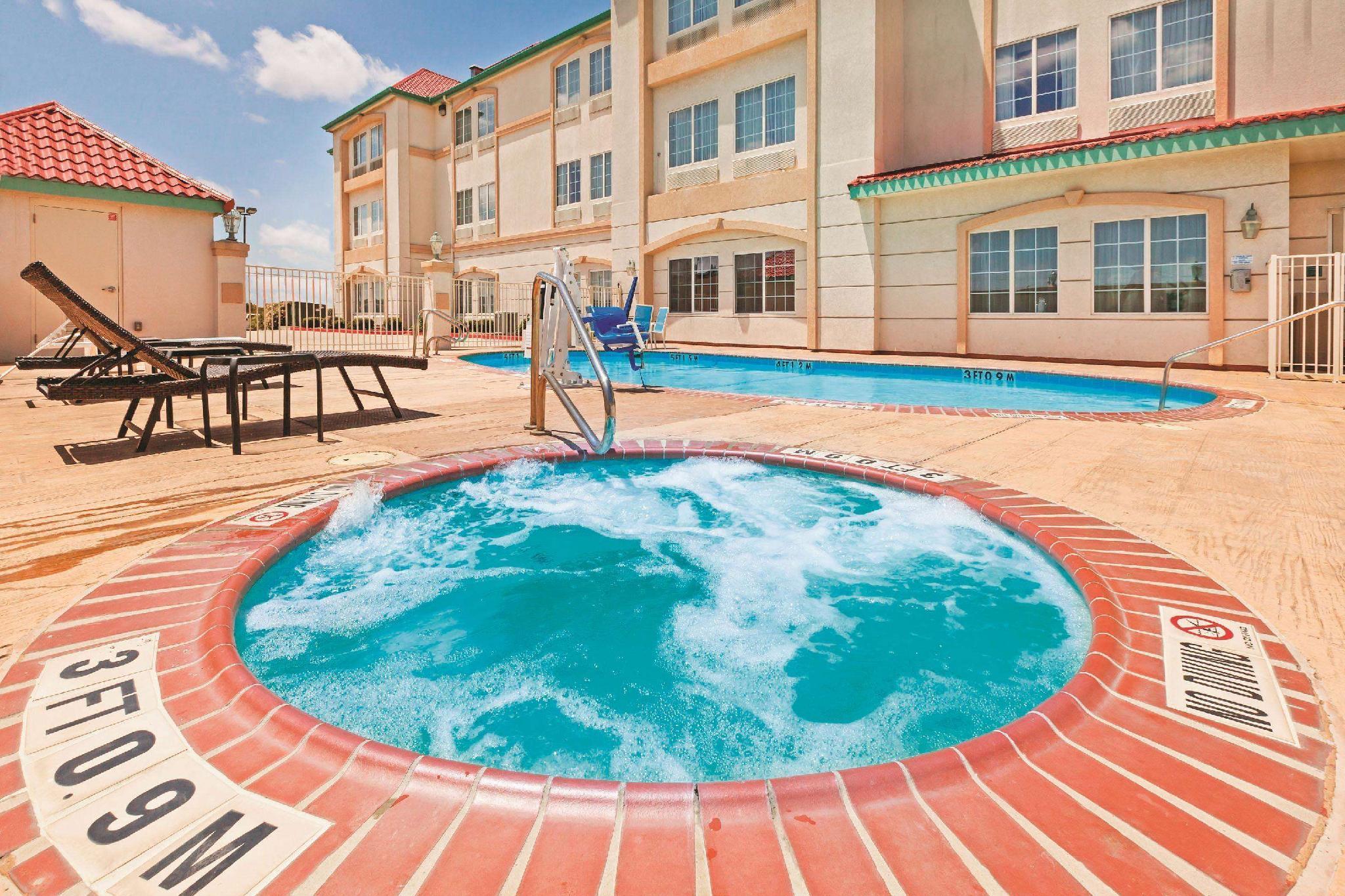 La Quinta By Wyndham Corpus Christi Airport Hotel Ngoại thất bức ảnh